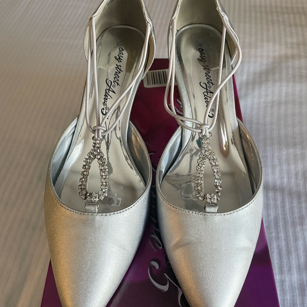 Easy Street Alive @ 5 Silver Heels with Rhinestone Accent